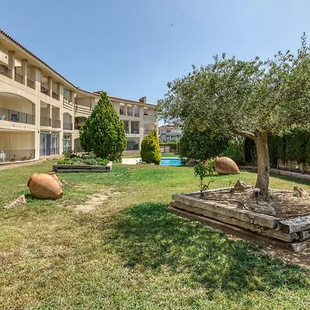 Clota Petita - Piscina Comunitaria