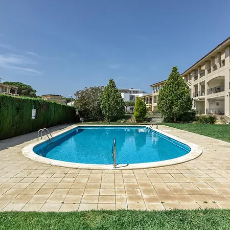 Clota Petita - Piscina Comunitaria *